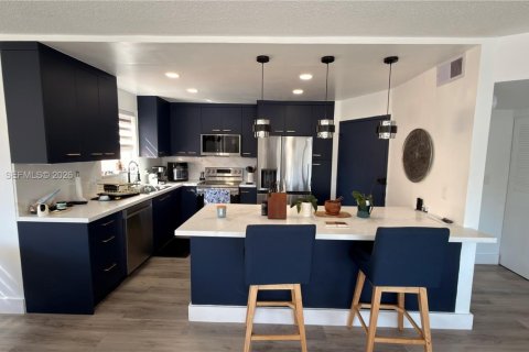 Купить кондоминиум в Майами, Флорида 1 комната, 105.91м2, № 2051910 - фото 9