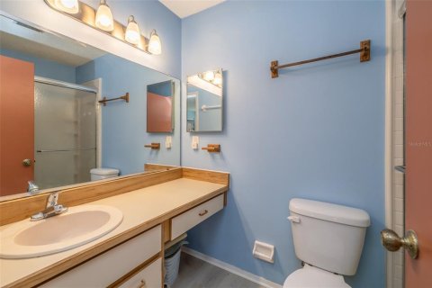 Condo in Daytona Beach, Florida, 2 bedrooms  № 2383749 - photo 19