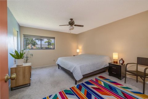 Condo in Daytona Beach, Florida, 2 bedrooms  № 2383749 - photo 18