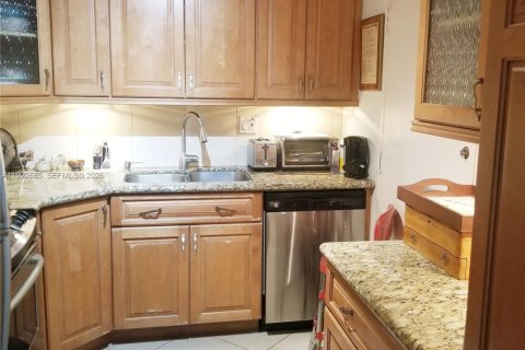 Condominio en venta en Coral Gables, Florida, 2 dormitorios, 101.64 m2 № 2057161 - foto 2