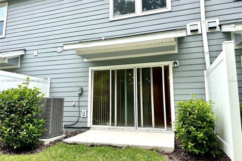 Condo in Kissimmee, Florida, 3 bedrooms  № 1956051 - photo 13