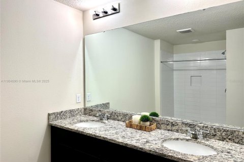 Condo in Kissimmee, Florida, 3 bedrooms  № 1956051 - photo 8