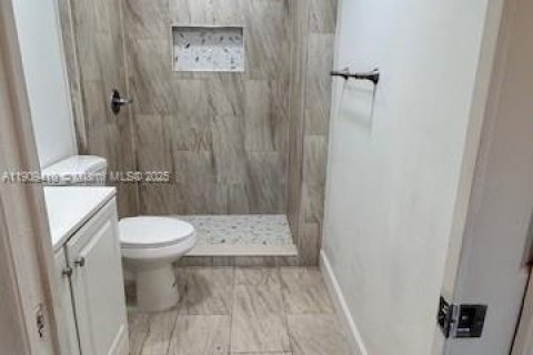 Condo in Tamarac, Florida, 2 bedrooms  № 1965150 - photo 9