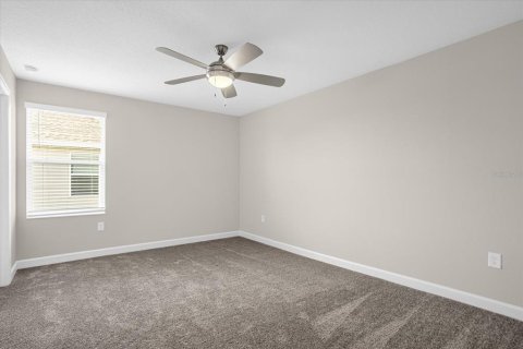 House in Winter Garden, Florida 4 bedrooms, 320.61 sq.m. № 1915746 - photo 27