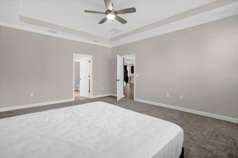 House in Winter Garden, Florida 4 bedrooms, 320.61 sq.m. № 1915746 - photo 18