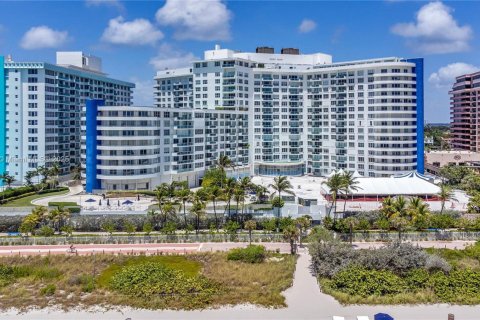 Купить кондоминиум в Майами-Бич, Флорида 2 спальни, 95.69м2, № 2012686 - фото 20