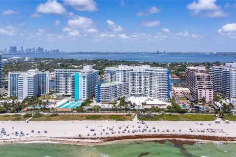 Купить кондоминиум в Майами-Бич, Флорида 2 спальни, 95.69м2, № 2012686 - фото 22