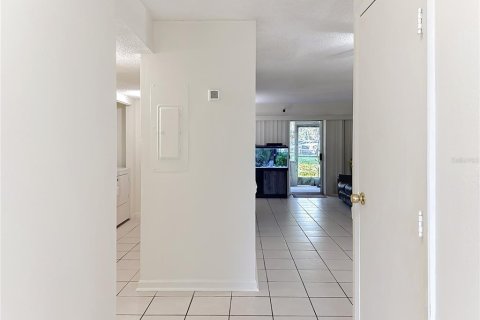 Condo in Gainesville, Florida, 2 bedrooms  № 1855610 - photo 2