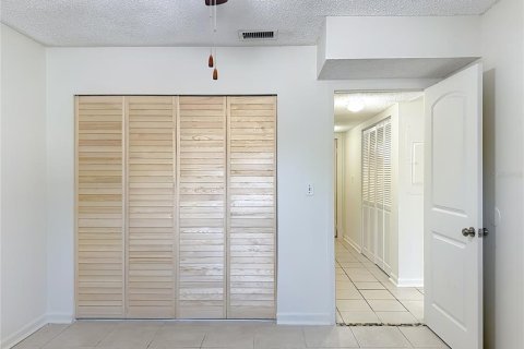 Condo in Gainesville, Florida, 2 bedrooms  № 1855610 - photo 15