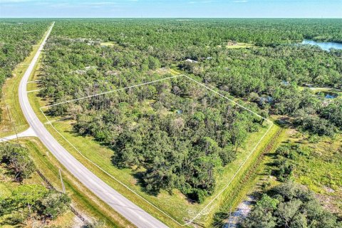 Land in North Port, Florida № 798336 - photo 1