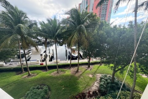 Condo à Aventura, Floride, 3 chambres  № 2401976