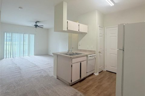 Copropriété à louer à Temple Terrace, Floride: 1 chambre, 67.82 m2 № 2415039 - photo 4