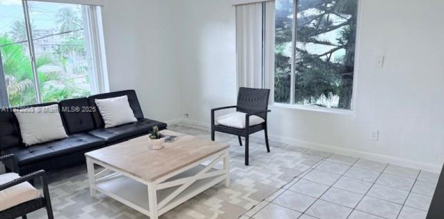 Apartment in Miami Beach, Florida 2 bedrooms № 1928798