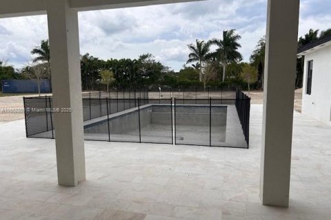 Купить виллу или дом в Хомстед, Флорида 5 спален, 289.86м2, № 2034473 - фото 23