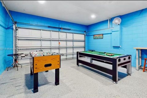 Casa en venta en Kissimmee, Florida, 7 dormitorios, 263.29 m2 № 2022454 - foto 25