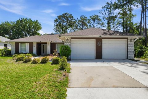 Villa ou maison à Palm Coast, Floride 4 chambres, 248.33 m2 № 2148072