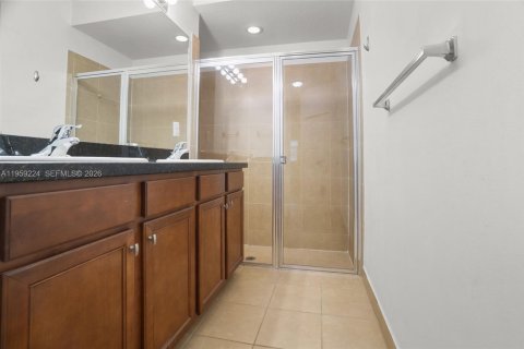 Condominio en venta en Pembroke Pines, Florida, 2 dormitorios, 96.62 m2 № 2019942 - foto 22
