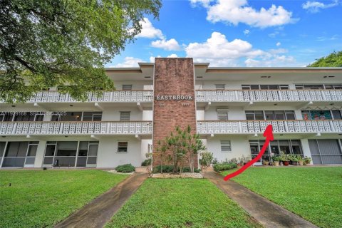 Купить кондоминиум в Холливуд, Флорида 2 спальни, 102.19м2, № 1987812 - фото 25