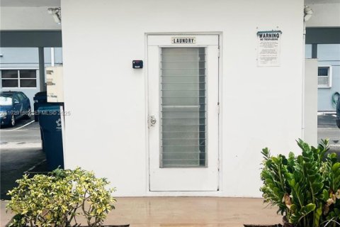 Купить кондоминиум в Холливуд, Флорида 2 спальни, 102.19м2, № 1987812 - фото 22