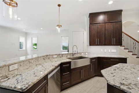Touwnhouse à louer à Tarpon Springs, Floride: 3 chambres, 294.5 m2 № 2156593 - photo 10