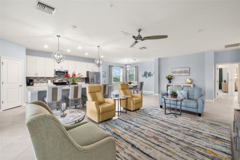 Condo in Punta Gorda, Florida, 3 bedrooms № 2111779 - photo 2