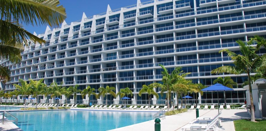 Condominio en Aventura, Florida, 2 dormitorios  № 2022548