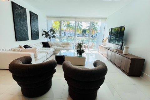 Condominio en venta en Aventura, Florida, 2 dormitorios, 154.5 m2 № 2022548 - foto 3