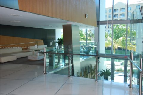 Condominio en venta en Aventura, Florida, 2 dormitorios, 154.5 m2 № 2022548 - foto 15