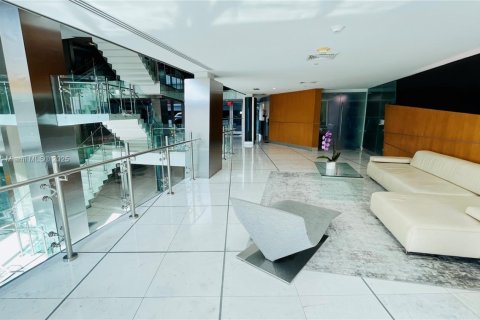 Condominio en venta en Aventura, Florida, 2 dormitorios, 154.5 m2 № 2022548 - foto 18