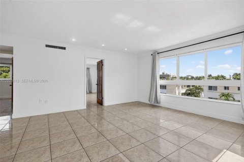 Condo à Bay Harbor Islands, Floride, 2 chambres  № 2256958