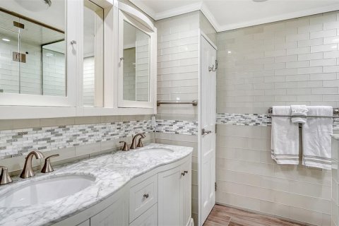 Copropriété à vendre à Sarasota, Floride: 2 chambres, 146.41 m2 № 2344936 - photo 26