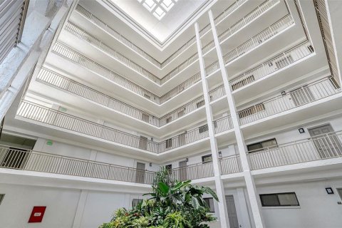 Copropriété à vendre à Sarasota, Floride: 2 chambres, 146.41 m2 № 2344936 - photo 9
