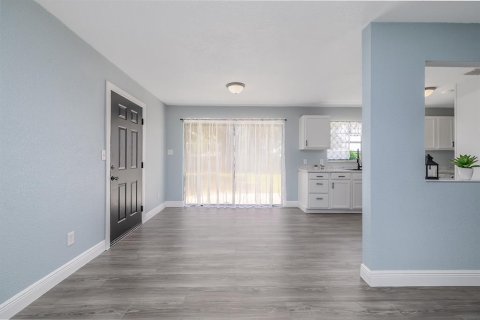 Купить виллу или дом в Саут-Дайтона, Флорида 6 комнат, 115.94м2, № 2216964 - фото 8