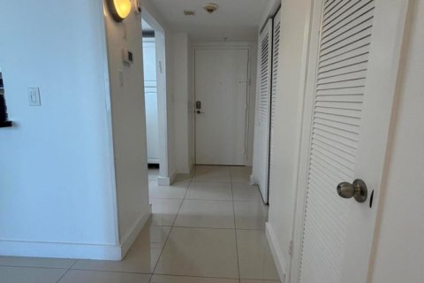 Condominio en alquiler en Sunny Isles Beach, Florida, 1 dormitorio, 92.9 m2 № 2171395 - foto 29