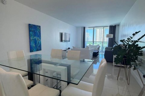 Condominio en alquiler en Sunny Isles Beach, Florida, 1 dormitorio, 92.9 m2 № 2171395 - foto 12