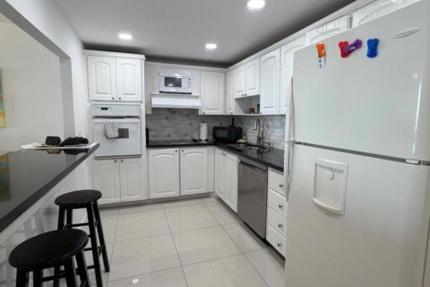 Condominio en alquiler en Sunny Isles Beach, Florida, 1 dormitorio, 92.9 m2 № 2171395 - foto 5