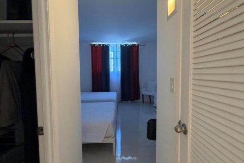 Condominio en alquiler en Sunny Isles Beach, Florida, 1 dormitorio, 92.9 m2 № 2171395 - foto 18