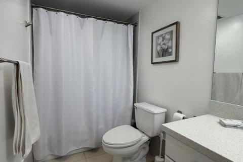 Condominio en alquiler en Sunny Isles Beach, Florida, 1 dormitorio, 92.9 m2 № 2171395 - foto 21
