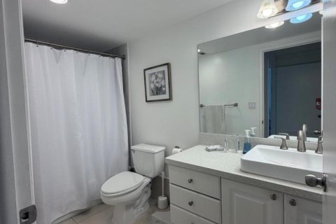 Condominio en alquiler en Sunny Isles Beach, Florida, 1 dormitorio, 92.9 m2 № 2171395 - foto 19
