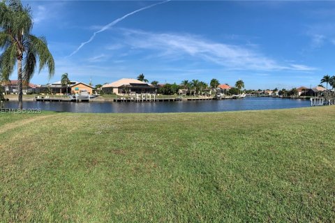 Terrain à Punta Gorda, Floride № 2168797