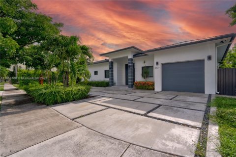 Купить виллу или дом в Майами, Флорида 3 спальни, 225.47м2, № 1887547 - фото 29