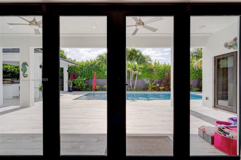 Купить виллу или дом в Майами, Флорида 3 спальни, 225.47м2, № 1887547 - фото 22