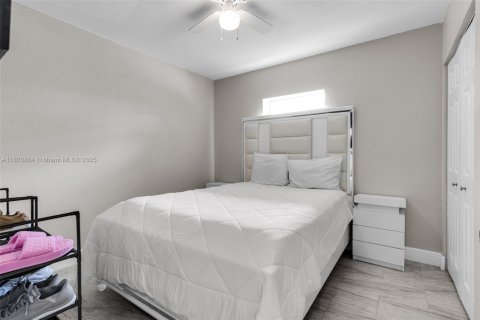 Villa ou maison à vendre à Homestead, Floride: 3 chambres, 102.19 m2 № 1923192 - photo 17