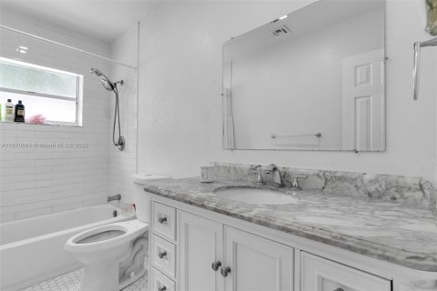 Villa ou maison à vendre à Homestead, Floride: 3 chambres, 102.19 m2 № 1923192 - photo 19