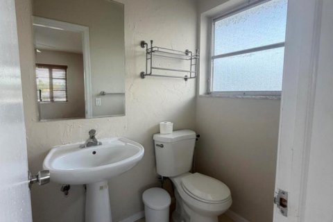 Condo in Fort Lauderdale, Florida, 2 bedrooms № 2247220 - photo 12