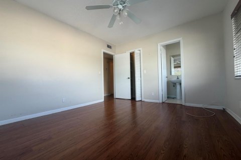 Condo in Fort Lauderdale, Florida, 2 bedrooms № 2247220 - photo 10