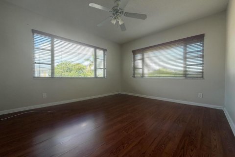 Condo in Fort Lauderdale, Florida, 2 bedrooms № 2247220 - photo 9