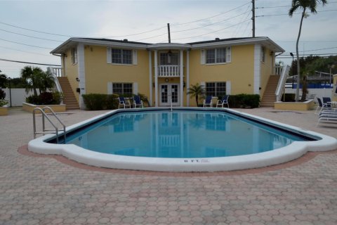 Condo in Fort Lauderdale, Florida, 2 bedrooms № 2247220 - photo 19