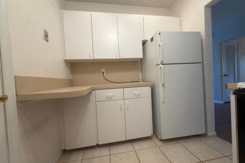 Condo in Fort Lauderdale, Florida, 2 bedrooms № 2247220 - photo 5