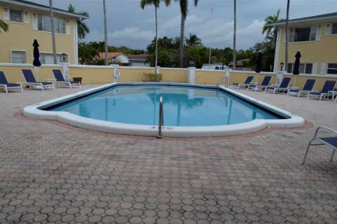 Condo in Fort Lauderdale, Florida, 2 bedrooms № 2247220 - photo 22